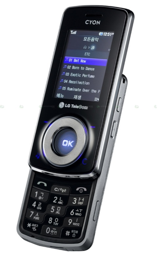 Illustration for article titled Rhapsody In Music Cell from LG Sports iPod-esque Clickwheel